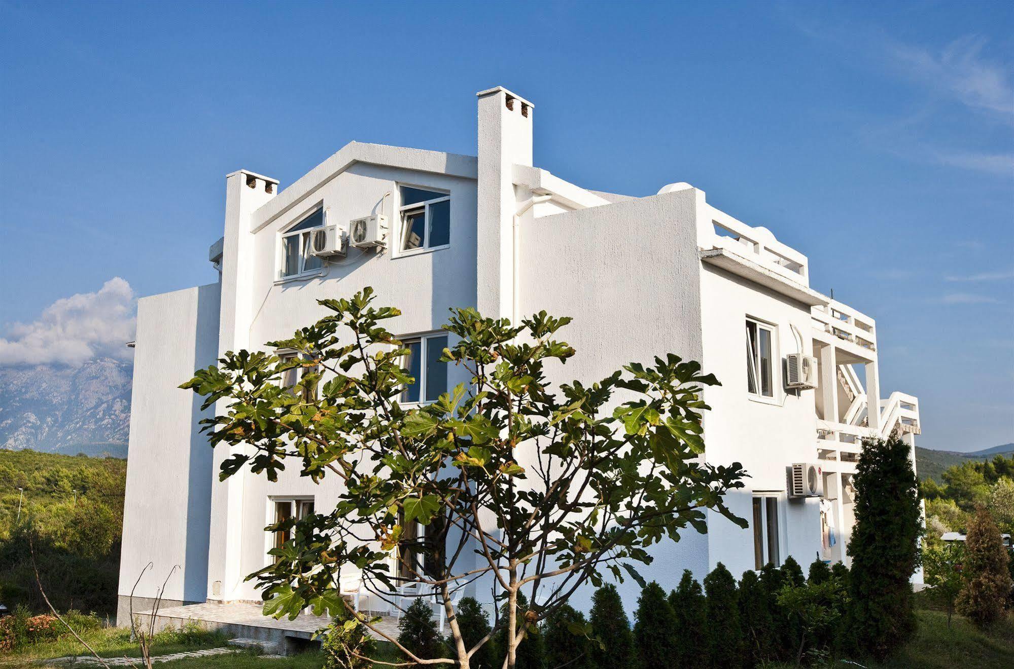 Maki Apartments - Plavi Horizonti Beach Тиват Экстерьер фото